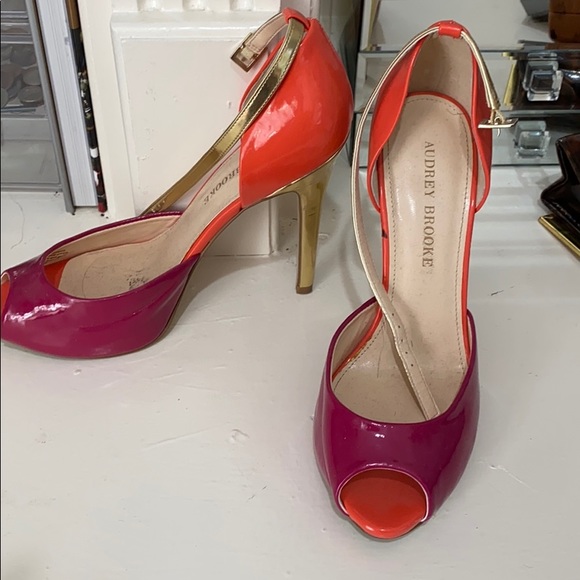 Heels - Picture 2 of 3